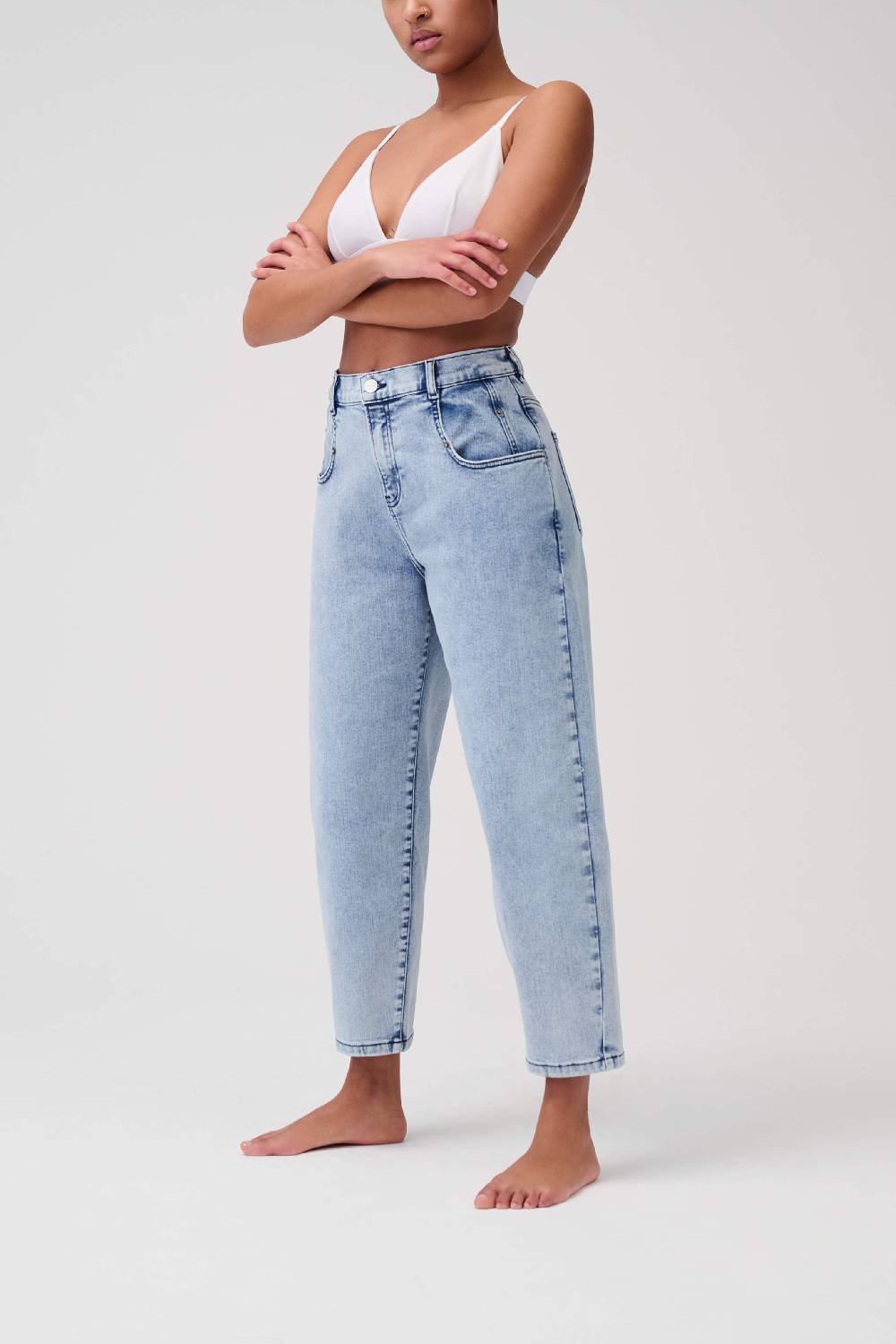 Item M6 Relaxed Denim High Rise Pants Neueste Mode