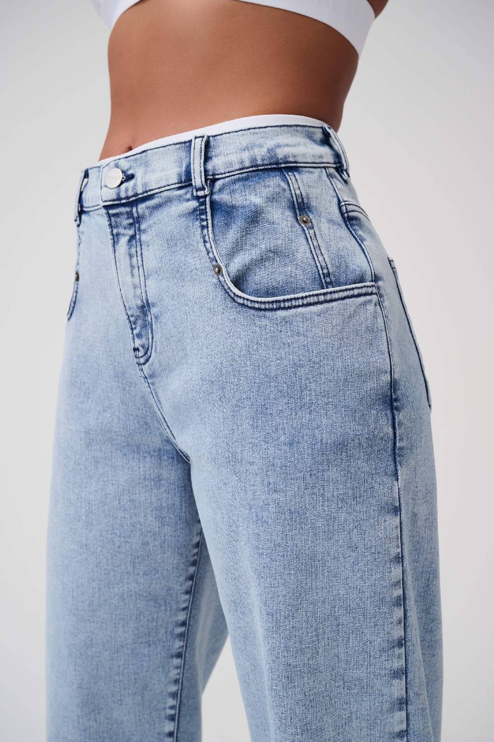 Item M6 Relaxed Denim High Rise Pants Neueste Mode