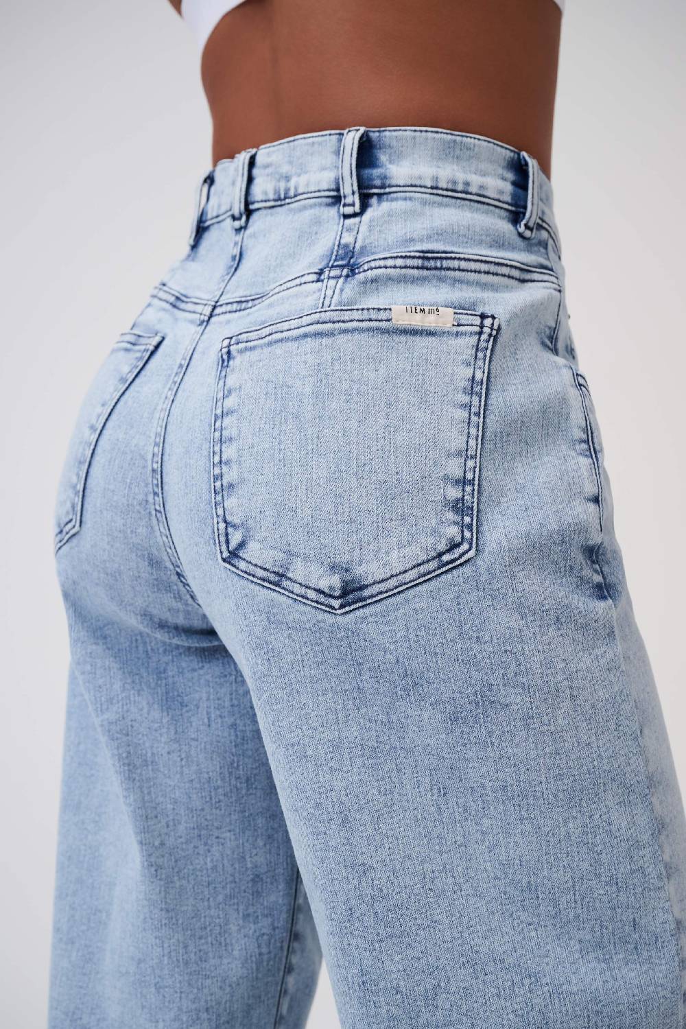 Item M6 Relaxed Denim High Rise Pants Neueste Mode