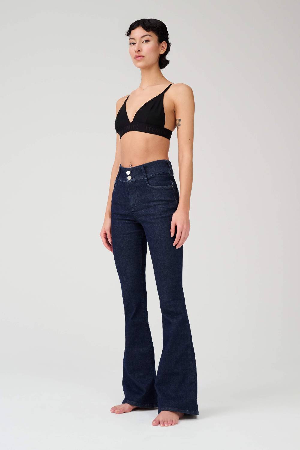 Item M6 Flared High Rise Denim Blitzangebot