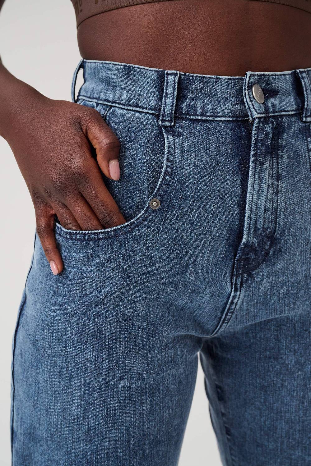 Item M6 Relaxed Denim High Rise Pants Neuheiten