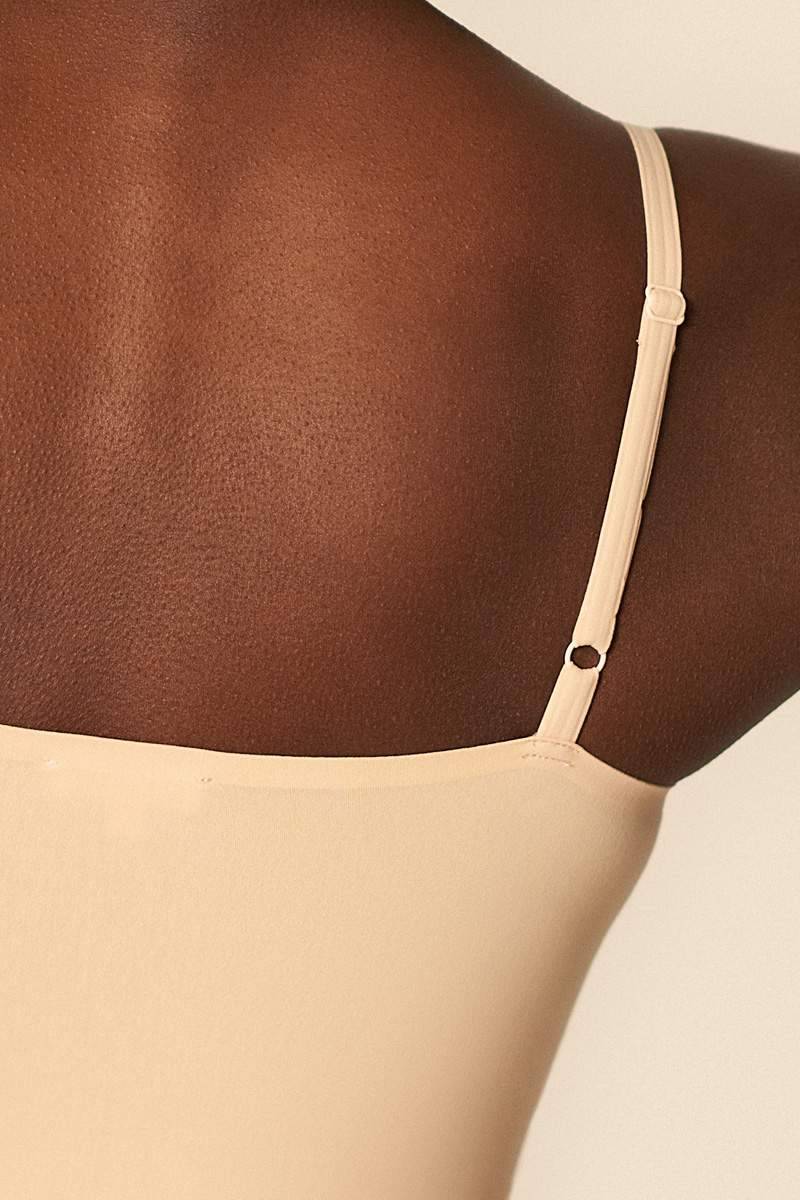 Item M6 Mama Strappy Top Räumungsverkauf