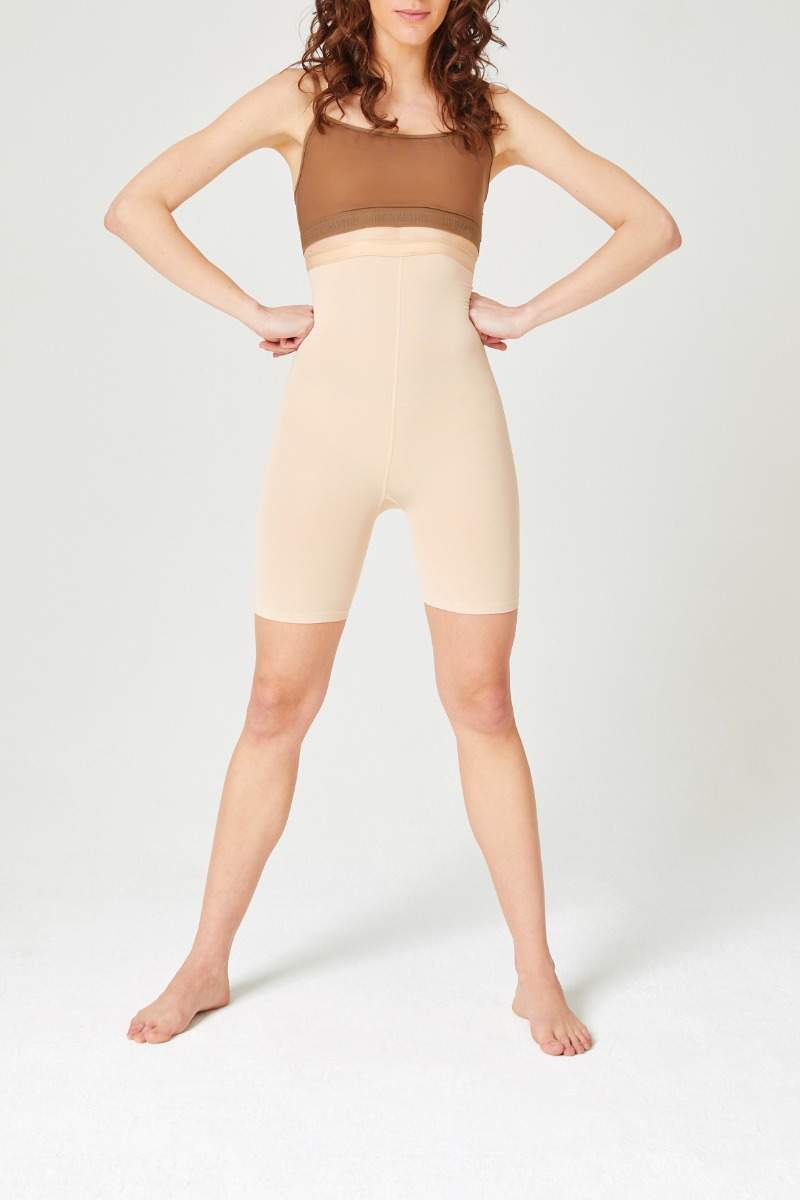 Item M6 Beauty High Rise Shorts Letzte 3 Tage