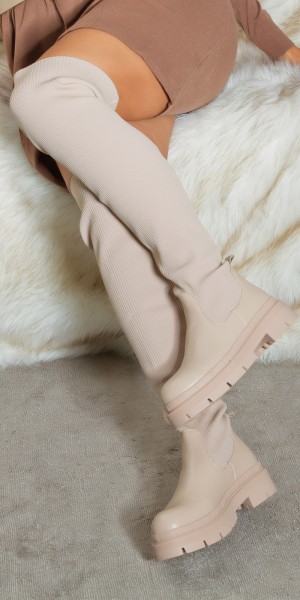 Koucla Trendy Musthave flache Overknee Stiefel gerippt