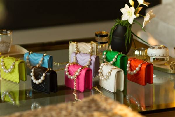 Koucla Trendy Ultra Mini Handtasche mit Perlen Henkel Meist gekauft