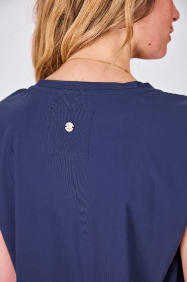 Lieblingsstück Knitterfreies T-Shirt mit V-Ausschnitt Kauf eins, bekomm eins gratis