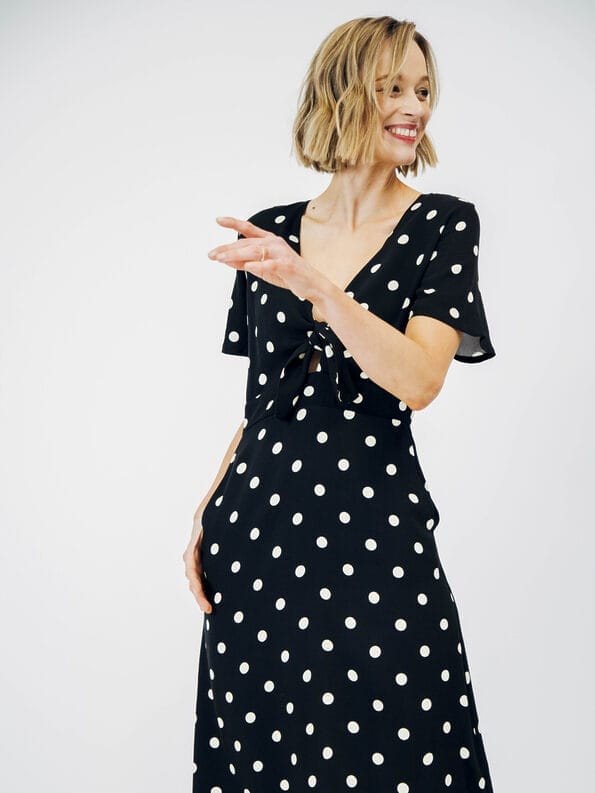 Mademoiselle YéYé Kleid mit Knotendetail aus EcoVero by Lenzing Bis zu 50% Rabatt