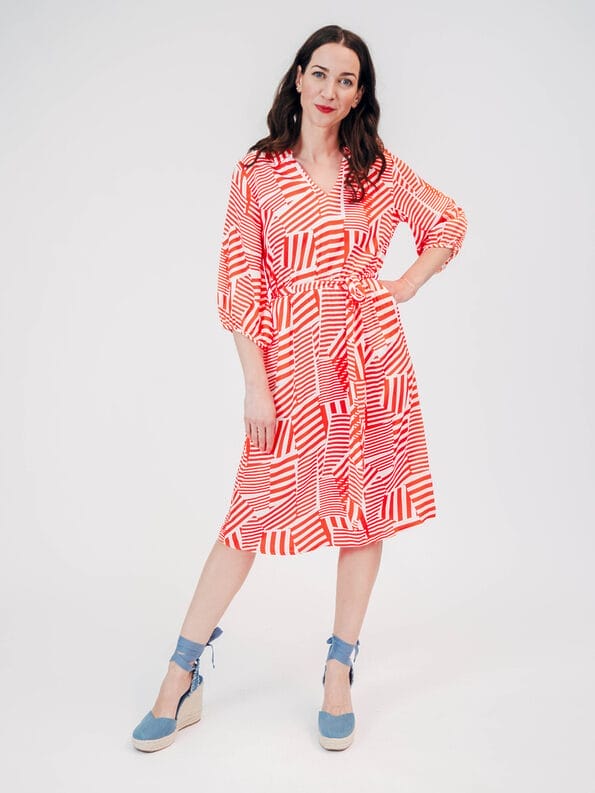 Mademoiselle YéYé Kleid mit V-Ausschnitt aus EcoVero by Lenzing Black Friday Preise