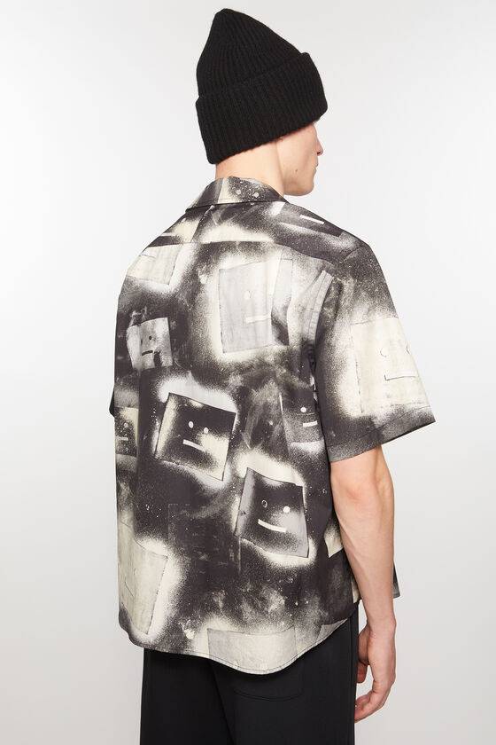 Acne Studios Bedrucktes Hemd mit Knopfleiste Unisex Speichern exportieren