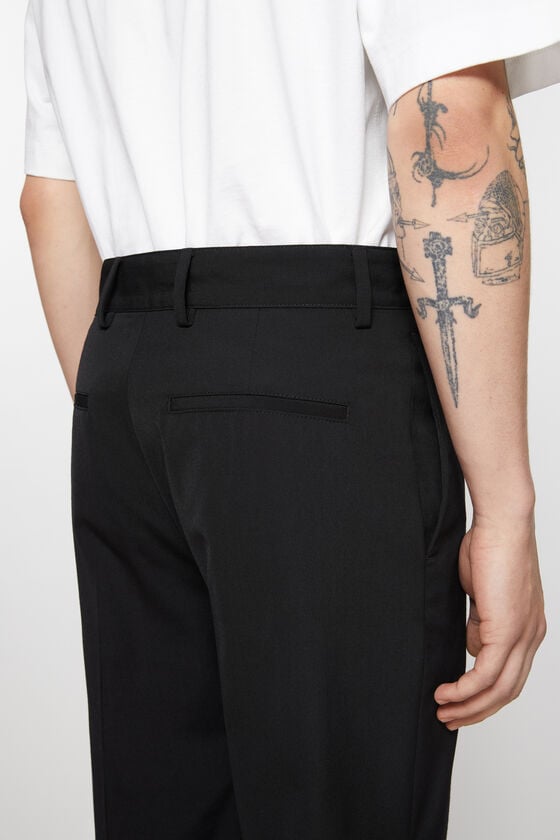 Acne Studios Figurnahe Hose Saisonschlussverkauf