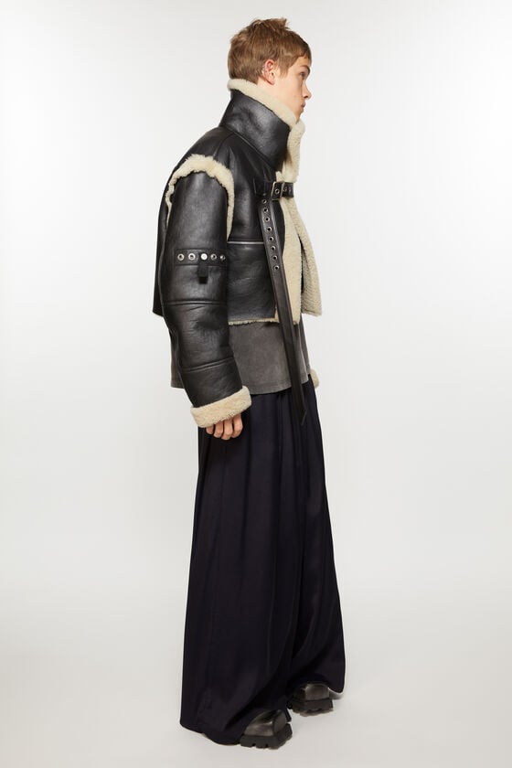 Acne Studios Jacke aus Shearling mit Schnalle Flash Sale