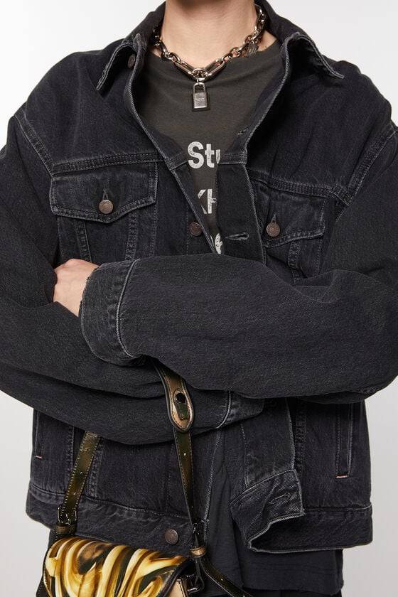 Acne Studios Jeansjacke – entspannte Passform Valentinstagsangebot