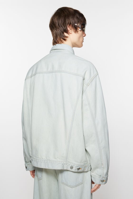 Acne Studios Jeansjacke – entspannte Passform Kauf eins, bekomm eins gratis