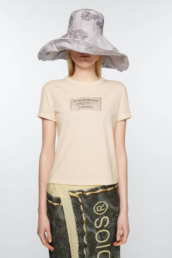 Acne Studios Bedrucktes T-Shirt – Körperbetonte Passform zollfrei