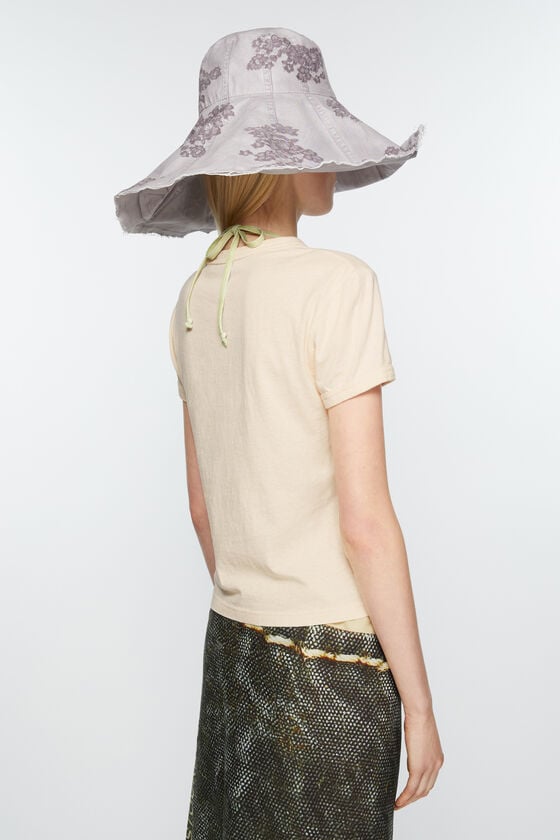 Acne Studios Bedrucktes T-Shirt – Körperbetonte Passform zollfrei