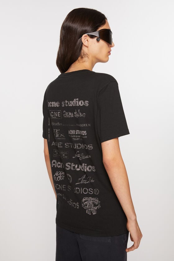 Acne Studios Logo-T-Shirt – lockere Passform Lagerräumung