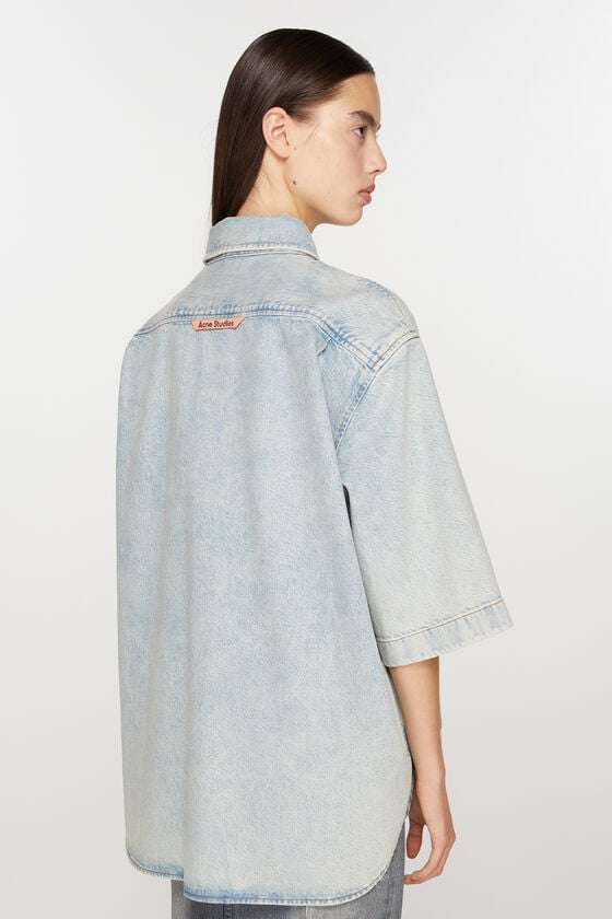Acne Studios Denimhemd mit Knopfleiste – Lockere Passform 50% Rabatt mit kostenlosem Versand