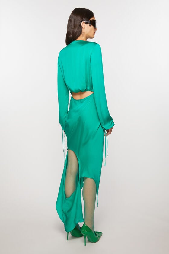 Acne Studios Kleid aus Seide mit Cut-out Laufsteg-Show Große Rabatte