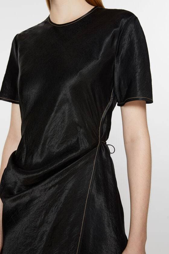 Acne Studios Wickelkleid aus Satin Tägliche Deals