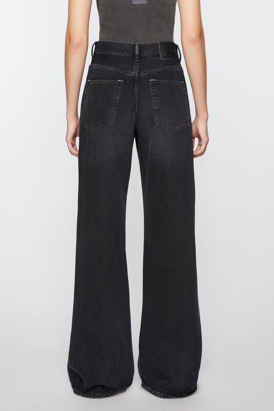 Acne Studios Jeans in lockerer Passform – 2022F Nur noch ein Tag übrig