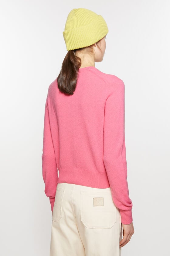 Acne Studios Verzierte Face-Logo-Strickjacke Valentinstagsangebot