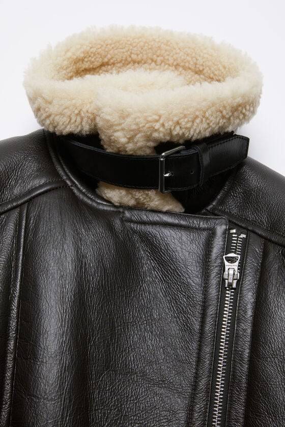 Acne Studios Lederjacke mit Shearling 50% Rabatt für begrenzte Zeit