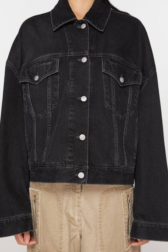 Acne Studios Denimjacke – gecroppt mit lockerer Passform Blitzverkäufe