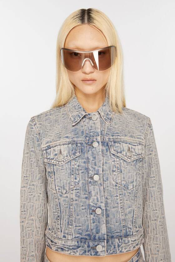 Acne Studios Jeansjacke mit Monogramm – Taillierte Passform Günstig kaufen
