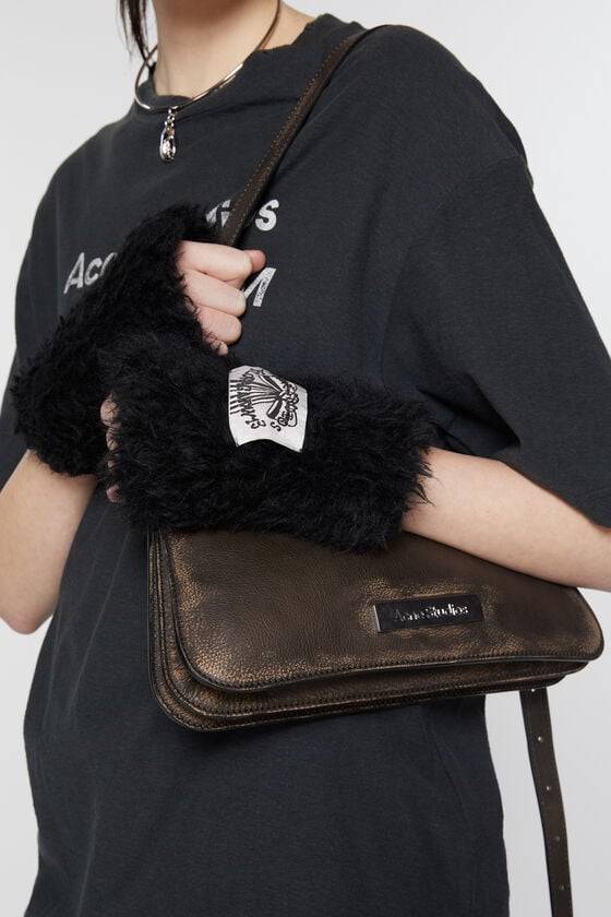 Acne Studios Fluffy mittens Bis zu 65% Rabatt