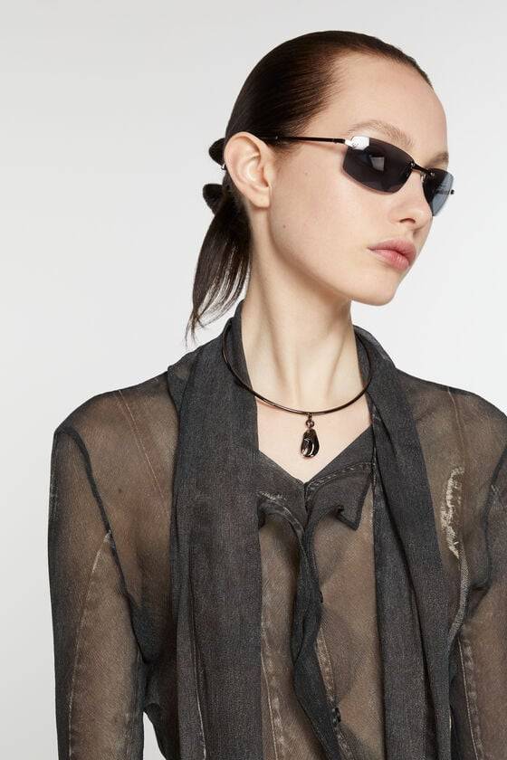Acne Studios Halskette mit Anhänger Laufsteg-Show Nur für heute