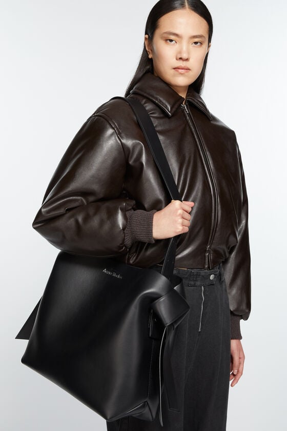 Acne Studios Musubi Midi Schultertasche Vierteljährliche Förderung