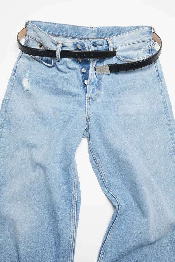 Acne Studios Ledergürtel mit eingraviertem Logo 2025