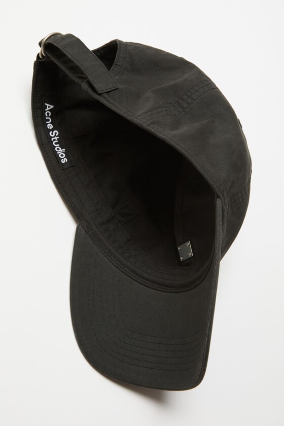 Acne Studios Kappe mit aufgesetztem Face-Aufnäher aus Metall Kostenloser Versand