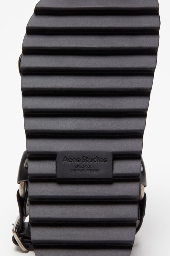 Acne Studios Sandalen mit Lederschnalle Limitierter Zeitrabatt