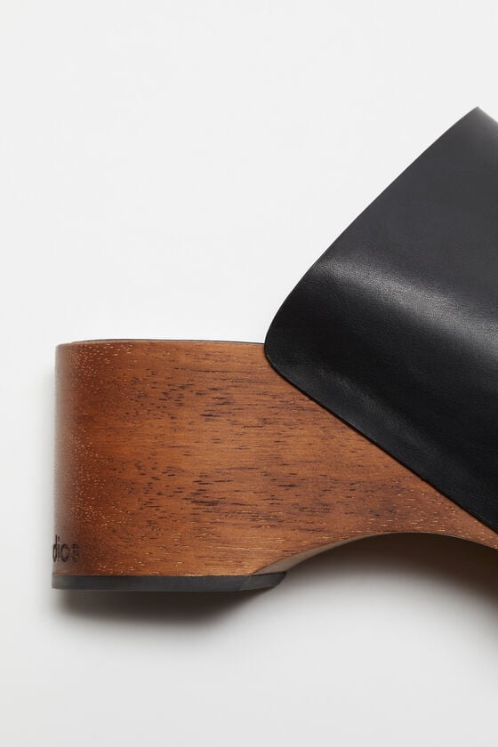 Acne Studios Leder-Holz-Clogs Günstig kaufen