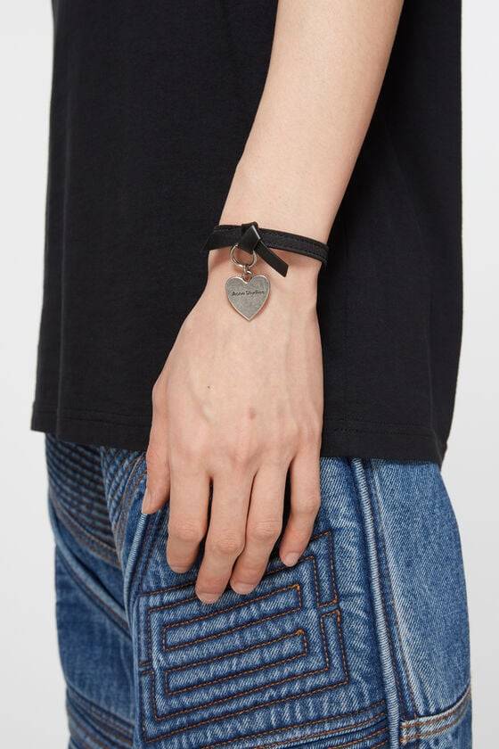Acne Studios Armband mit Musubi-Knoten Begrenztes Angebot