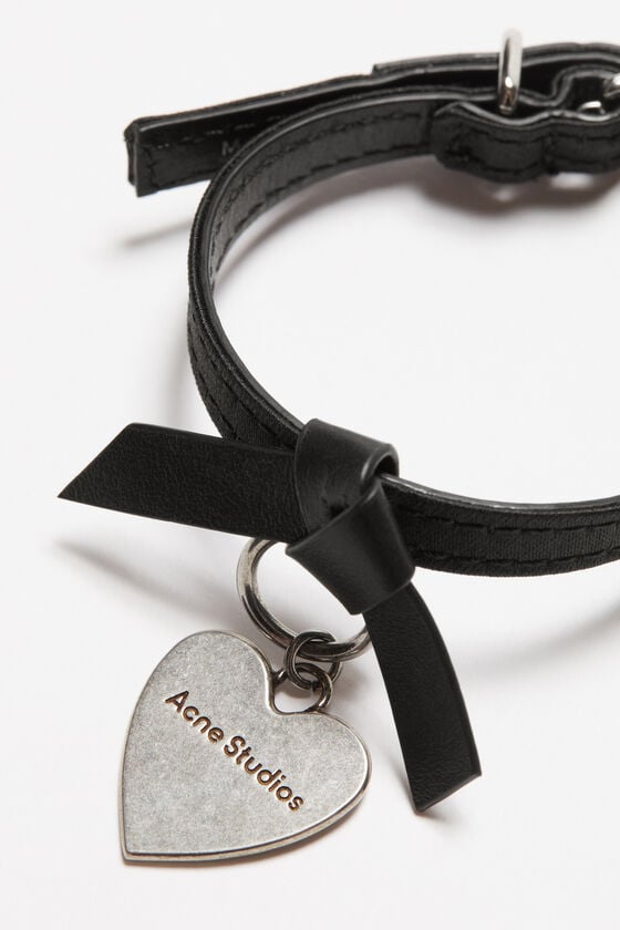 Acne Studios Armband mit Musubi-Knoten Begrenztes Angebot