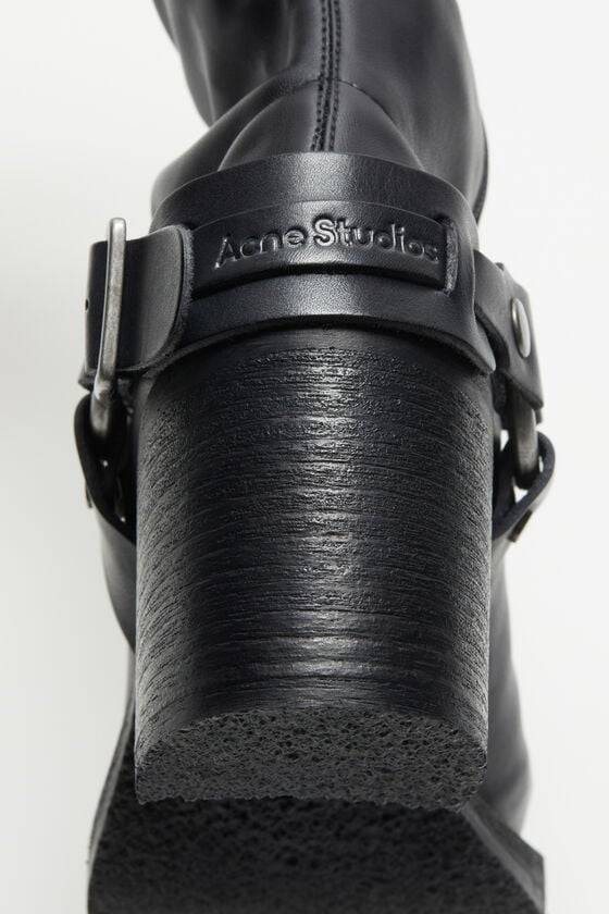 Acne Studios Pull-On-Stiefel mit Schnalle Preisnachlass