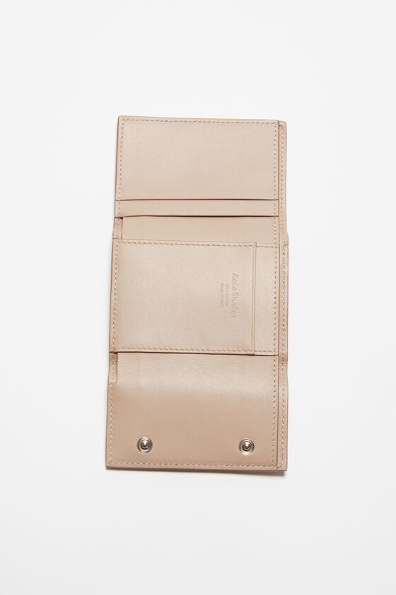 Acne Studios Dreifach-Geldbörse aus Leder Vatertagsangebot