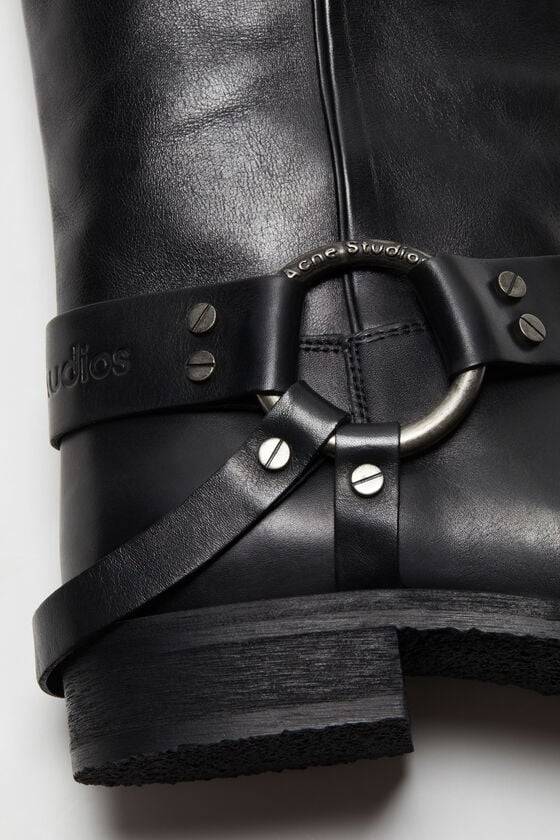Acne Studios Lederstiefel mit Schnalle Jubiläumsangebot