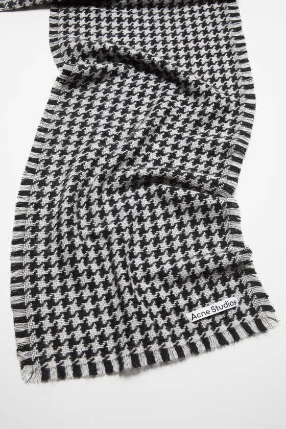 Acne Studios Schal mit Hahnentrittmuster Exklusive Angebote