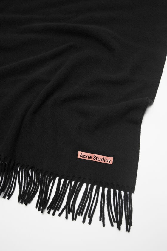 Acne Studios Oversized-Wollschal mit Fransen Vierteljährliche Förderung