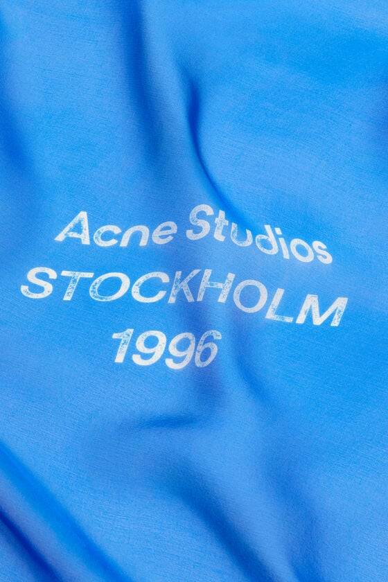 Acne Studios Seidentuch 2025