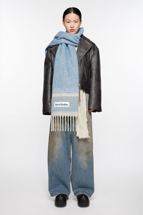 Acne Studios Fringed scarf logo Limitierter Zeitrabatt