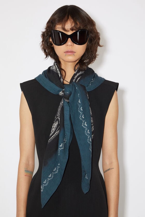 Acne Studios Schal mit Print Günstig kaufen