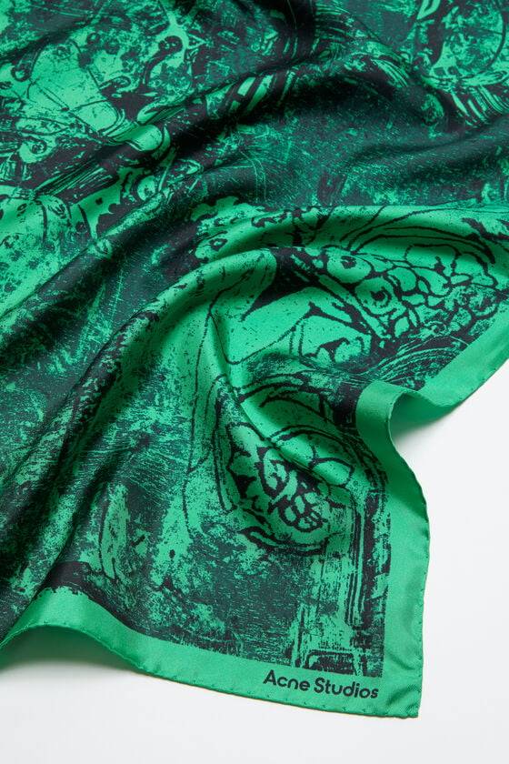 Acne Studios Printed silk scarf Laufsteg-Show Osterangebot