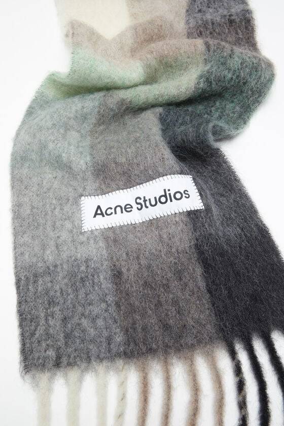 Acne Studios Karierter Schal aus Mohair Muttertagsangebot