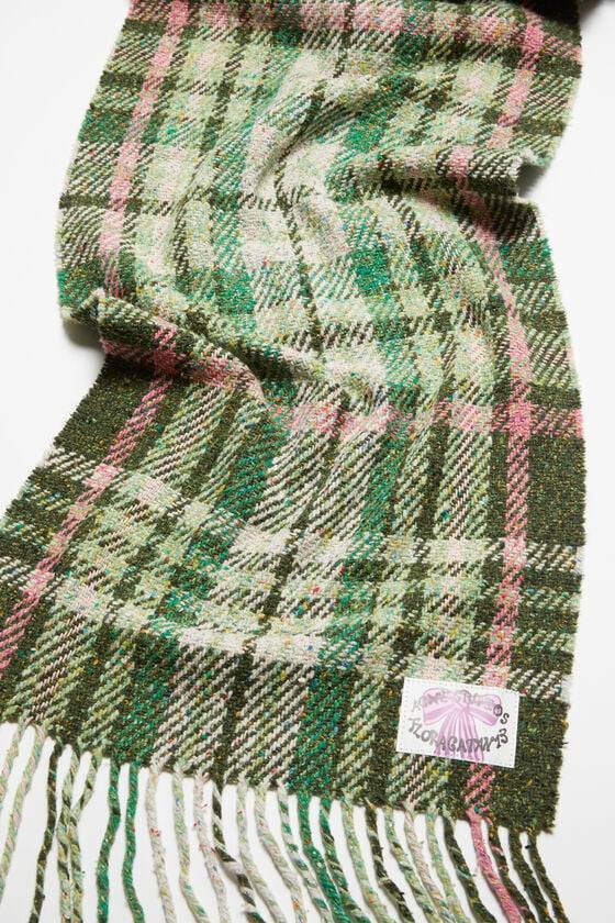 Acne Studios Fransen-Schal mit Karomuster Lagerräumung