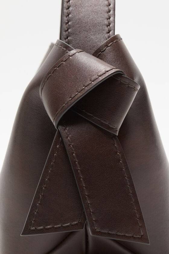 Acne Studios Musubi Mini Schultertasche Saisonale Angebote