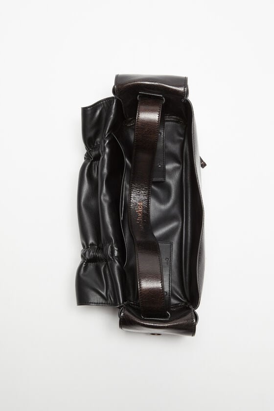 Acne Studios Tasche mit mehreren Taschen Runway Show Tägliche Deals